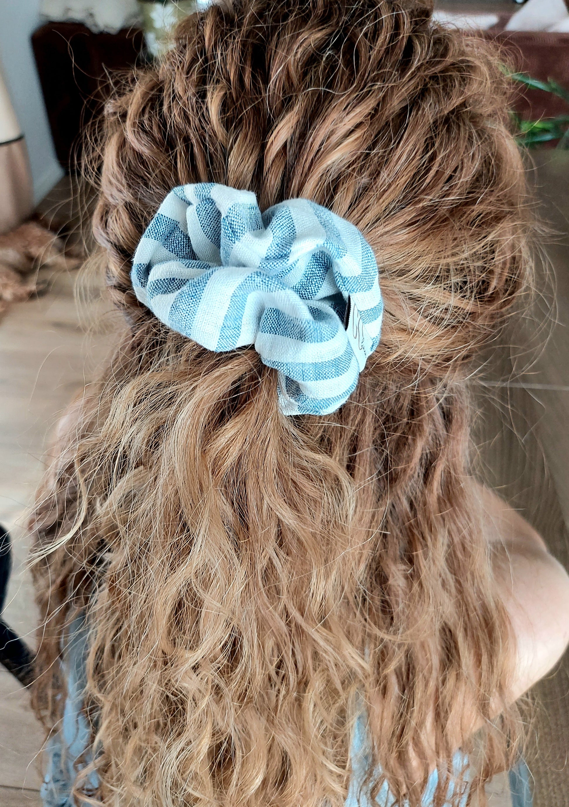 small linen scrunchie